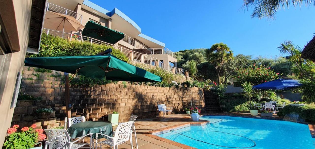 Over The Moon Guesthouse ヨハネスブルグ エクステリア 写真
